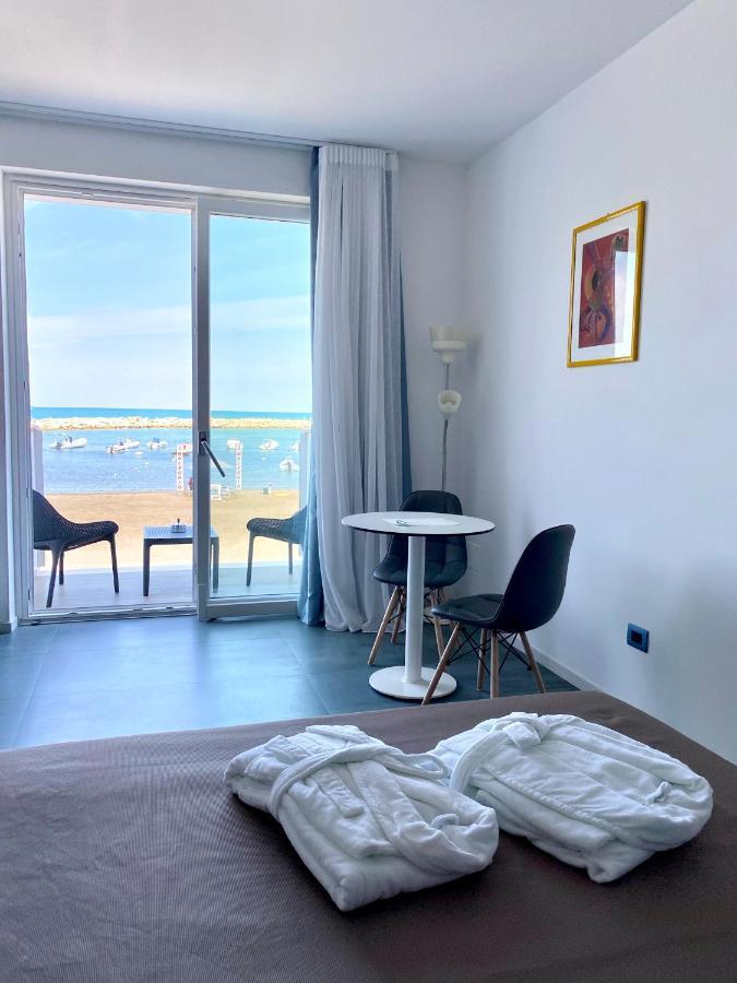 Marina Bay Suites Peschici Exterior foto
